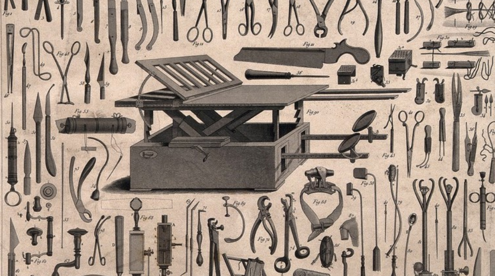 Stare narzędzia chirurgiczne